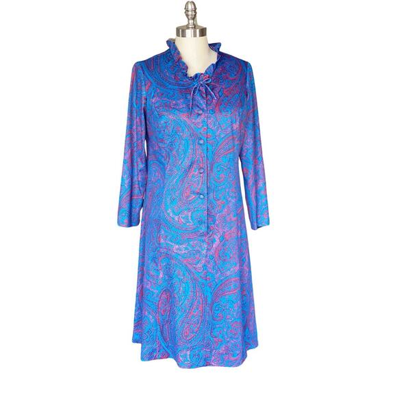 70s Vintage Dress, Paisley Blue and Magenta Print, size S or M, button missing - Picture 2 of 4